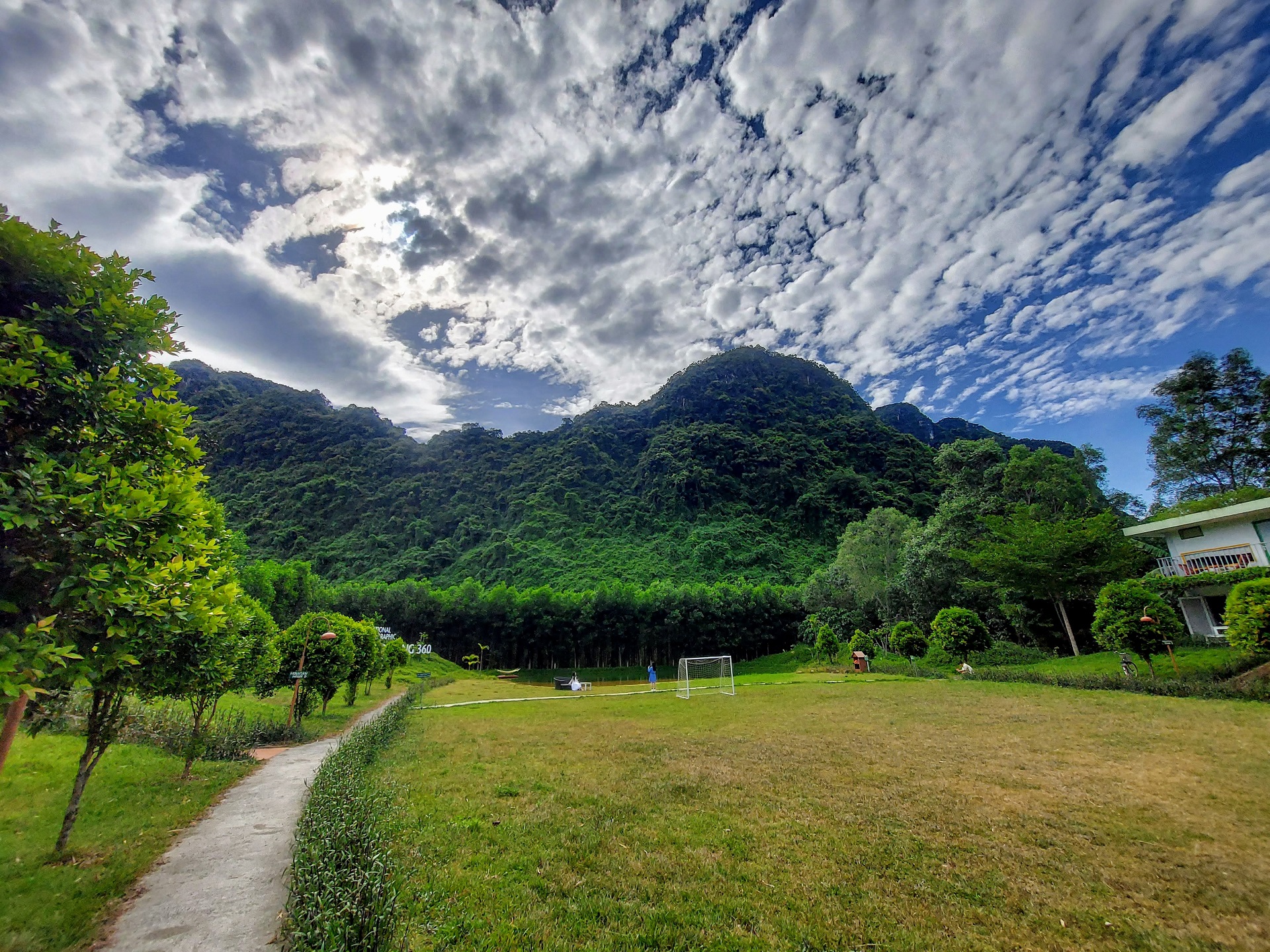 Đá banh tại Quảng Bình