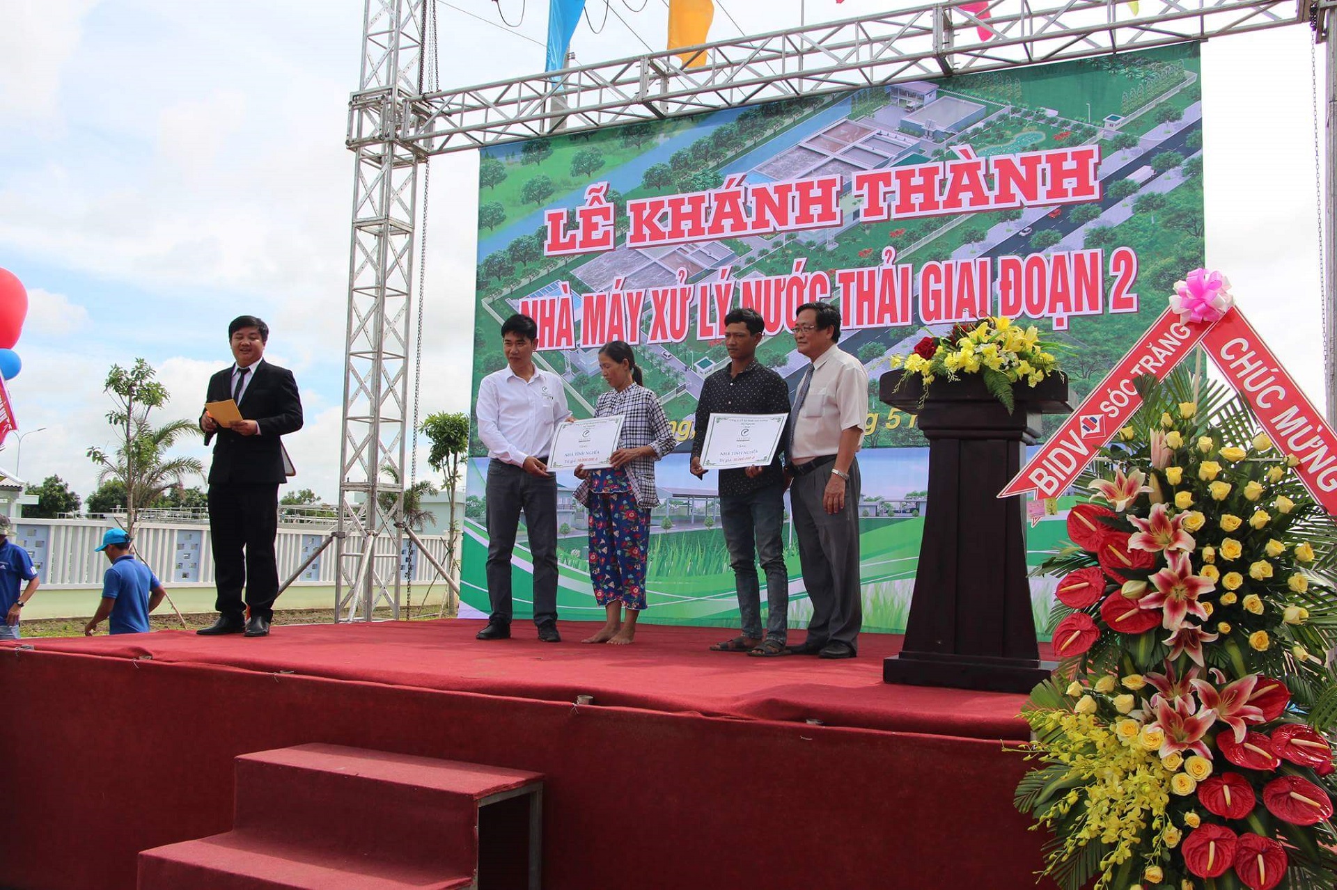 Lễ khánh thành và trao quà từ thiện